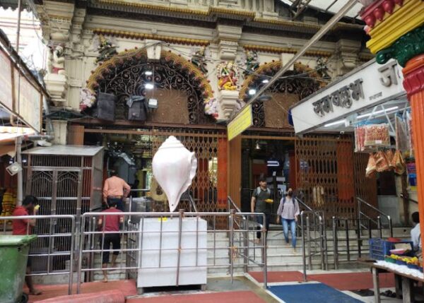 Mumba Devi Temple - Info Facts Architecture Timing Photos